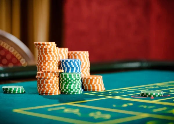Dice Game betting interface showing bet types and payout odds